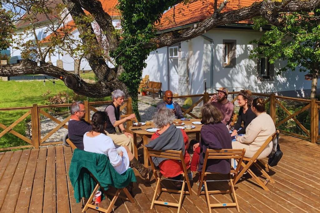 Parokia Apartman Es Coworking A Balaton Mellett Kaptalantoti 외부 사진